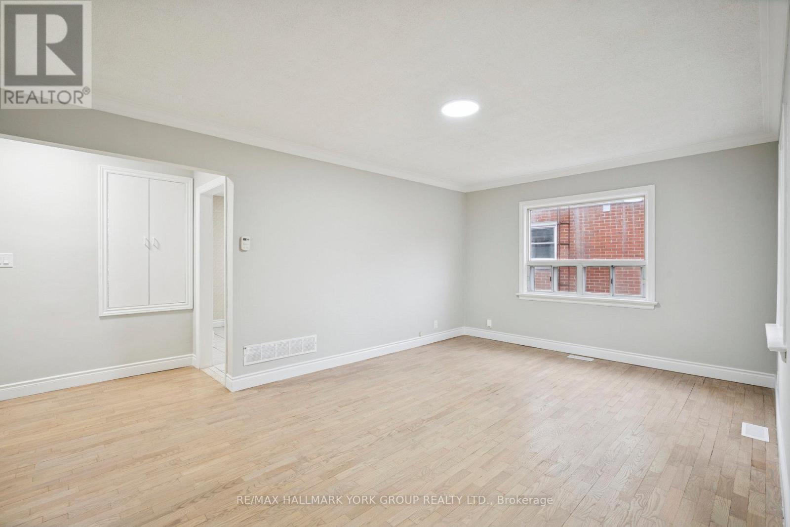 211 Maplehurst Avenue, Toronto, ON - Indoor Photo Showing Other Room
