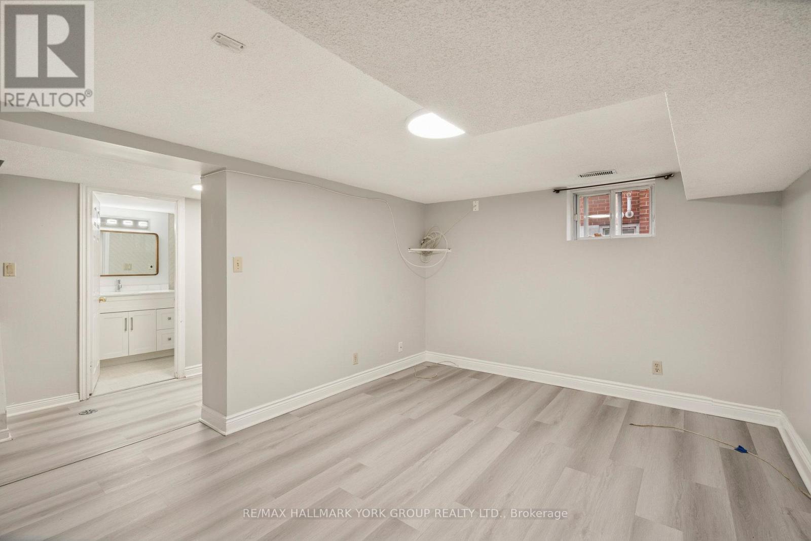 211 Maplehurst Avenue, Toronto, ON - Indoor Photo Showing Other Room