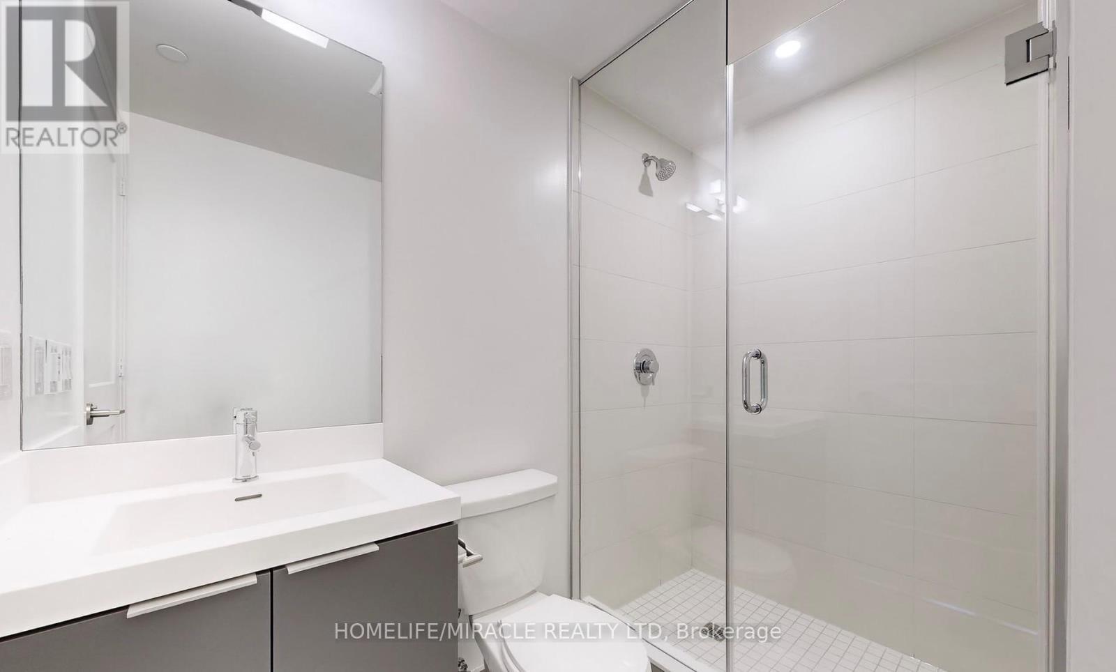 2611 - 8 Widmer Street, Toronto, ON - Indoor Photo Showing Bathroom
