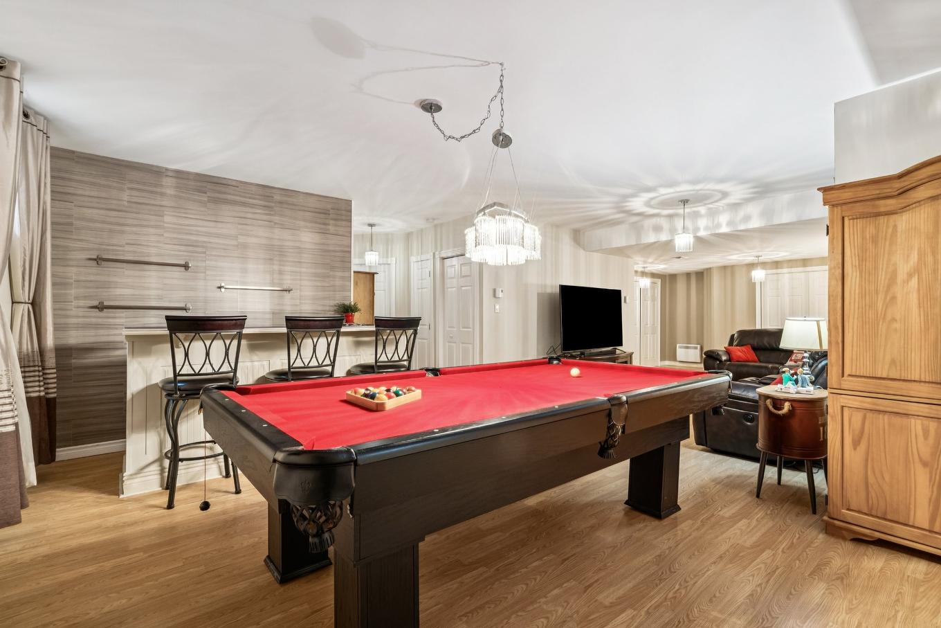 Salle familiale - 1637 Rue Étienne-Bisaillon, Chambly, QC