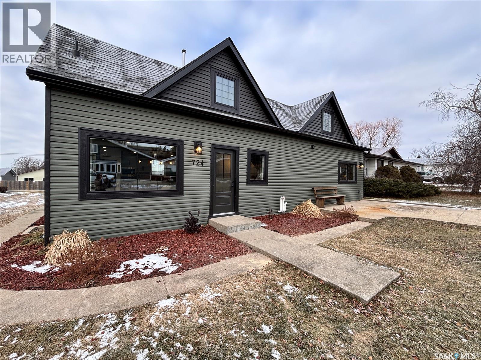 724 St Annes Avenue, Bruno, SK - Outdoor