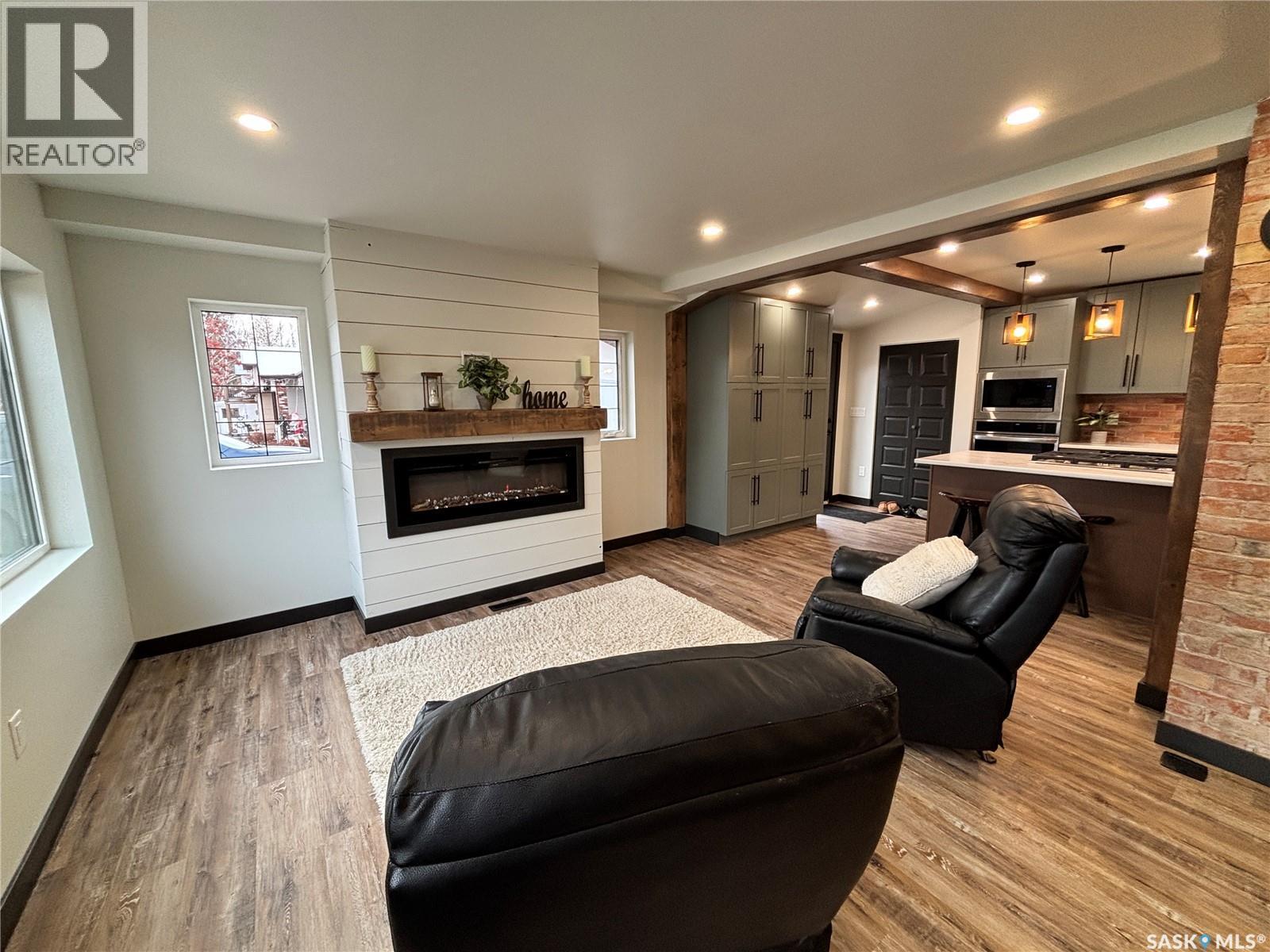 724 St Annes Avenue, Bruno, SK - Indoor Photo Showing Living Room With Fireplace