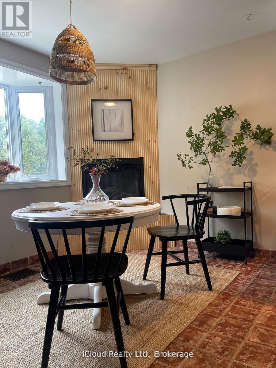 11 Maple Lane, Caledon, ON - Indoor