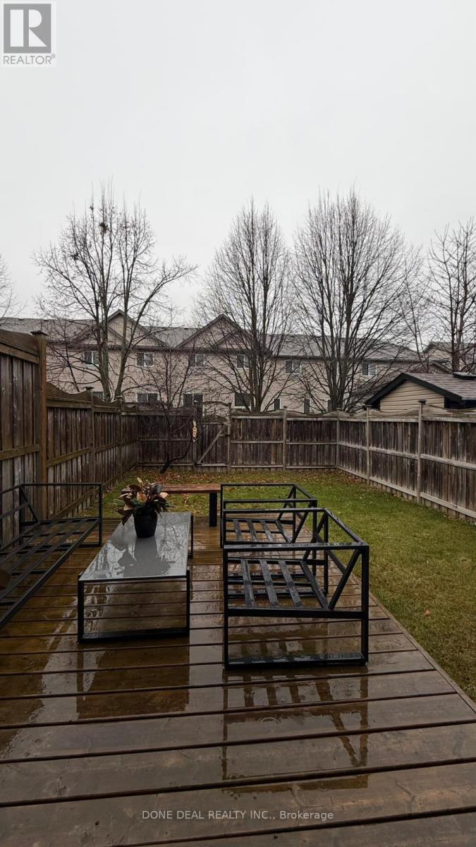 528 Virginia Creeper Street, Waterloo, ON - Outdoor