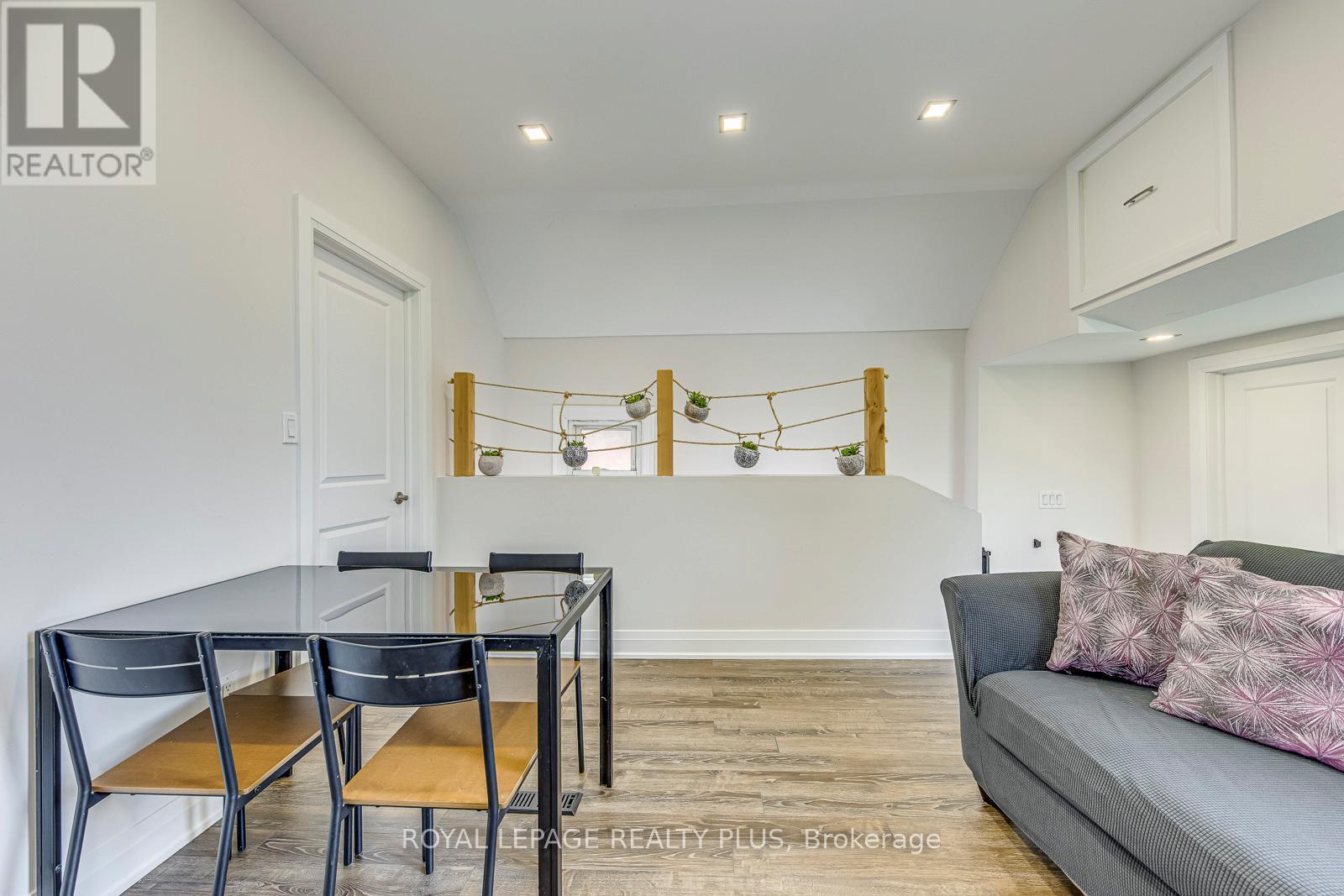 247 Robert Street, Hamilton, ON - Indoor