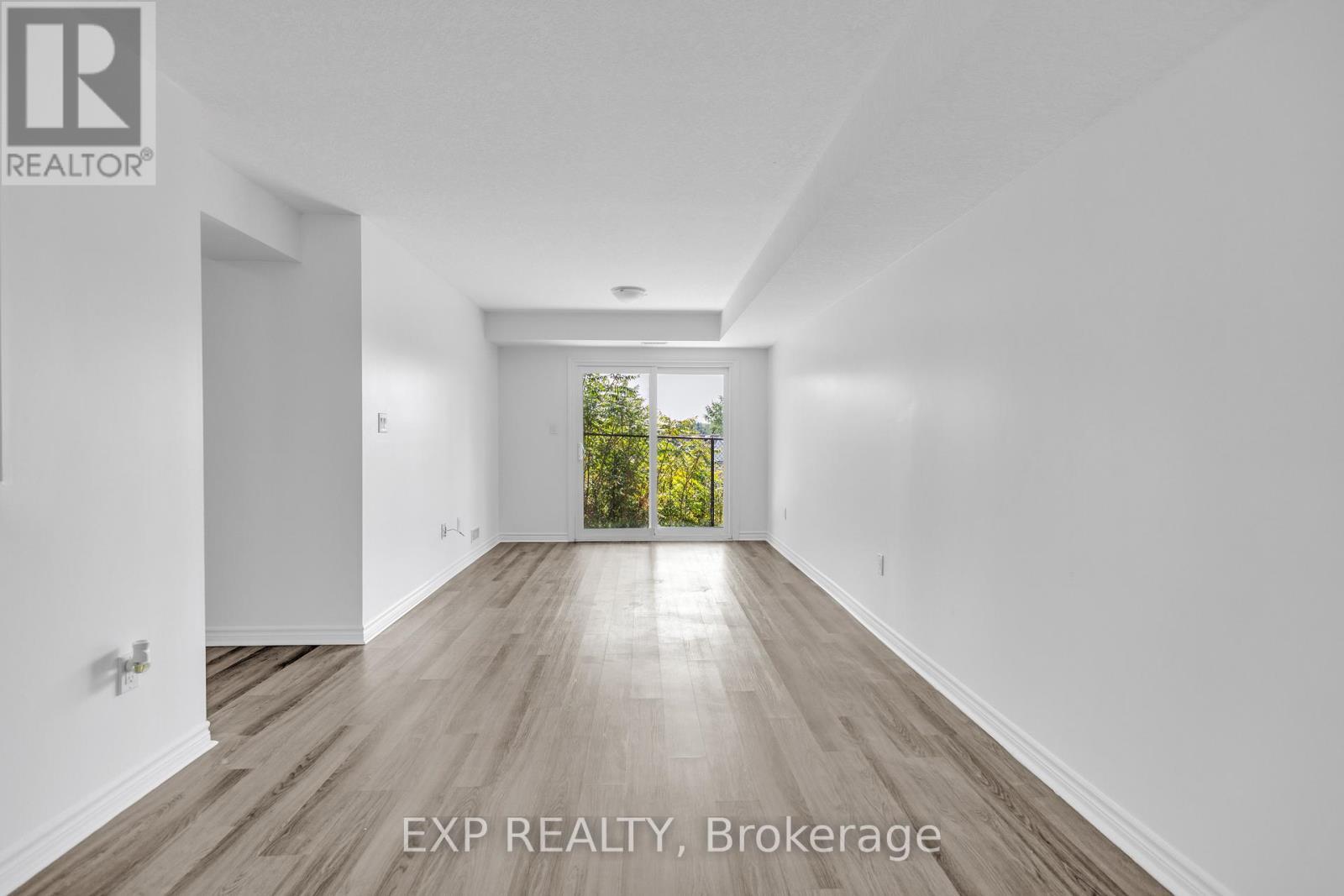 UNSTAGED - LIVING ROOM & DINNING - 103 - 5 Cityview Drive S, Guelph, ON - Indoor Photo Showing Other Room