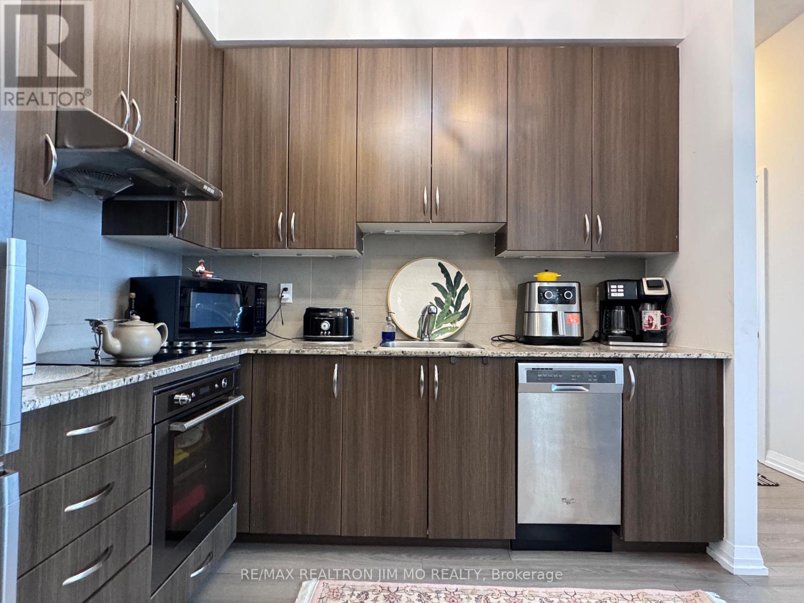 Ph11 - 55 Ann O'Reilly Road, Toronto, ON - Indoor Photo Showing Kitchen