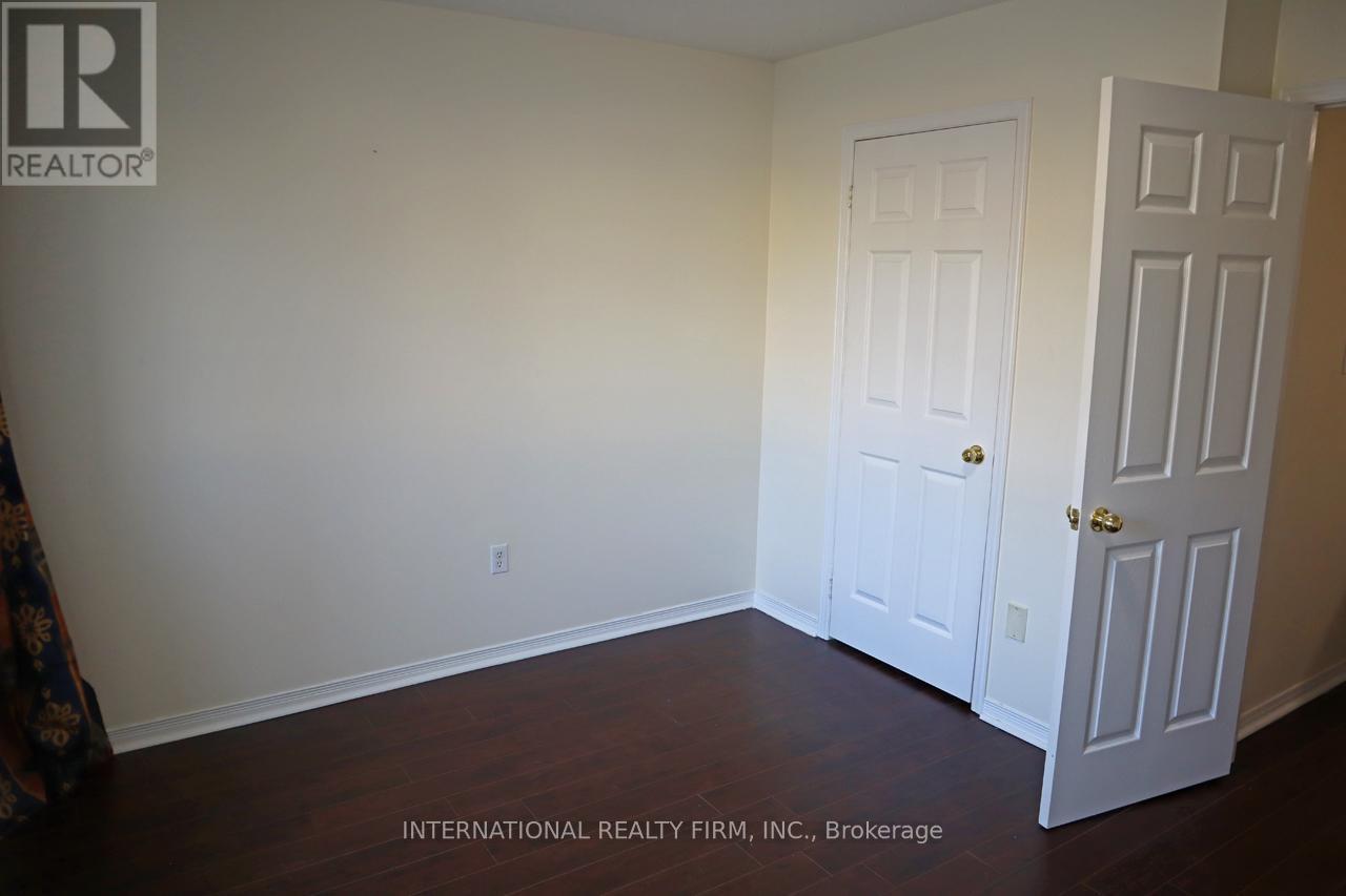 340 Flagstone Way, Newmarket, ON - Indoor Photo Showing Other Room
