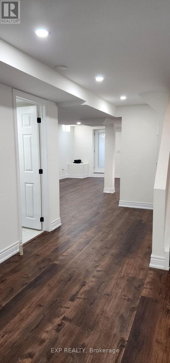 154 Bristol Road E, Mississauga, ON - Indoor