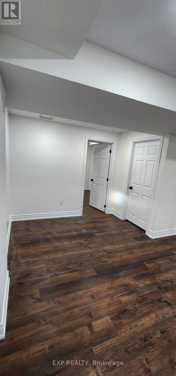 154 Bristol Road E, Mississauga, ON - Indoor Photo Showing Other Room