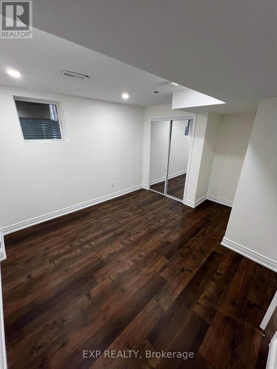 Bedroom 1 - 154 Bristol Road E, Mississauga, ON - Indoor