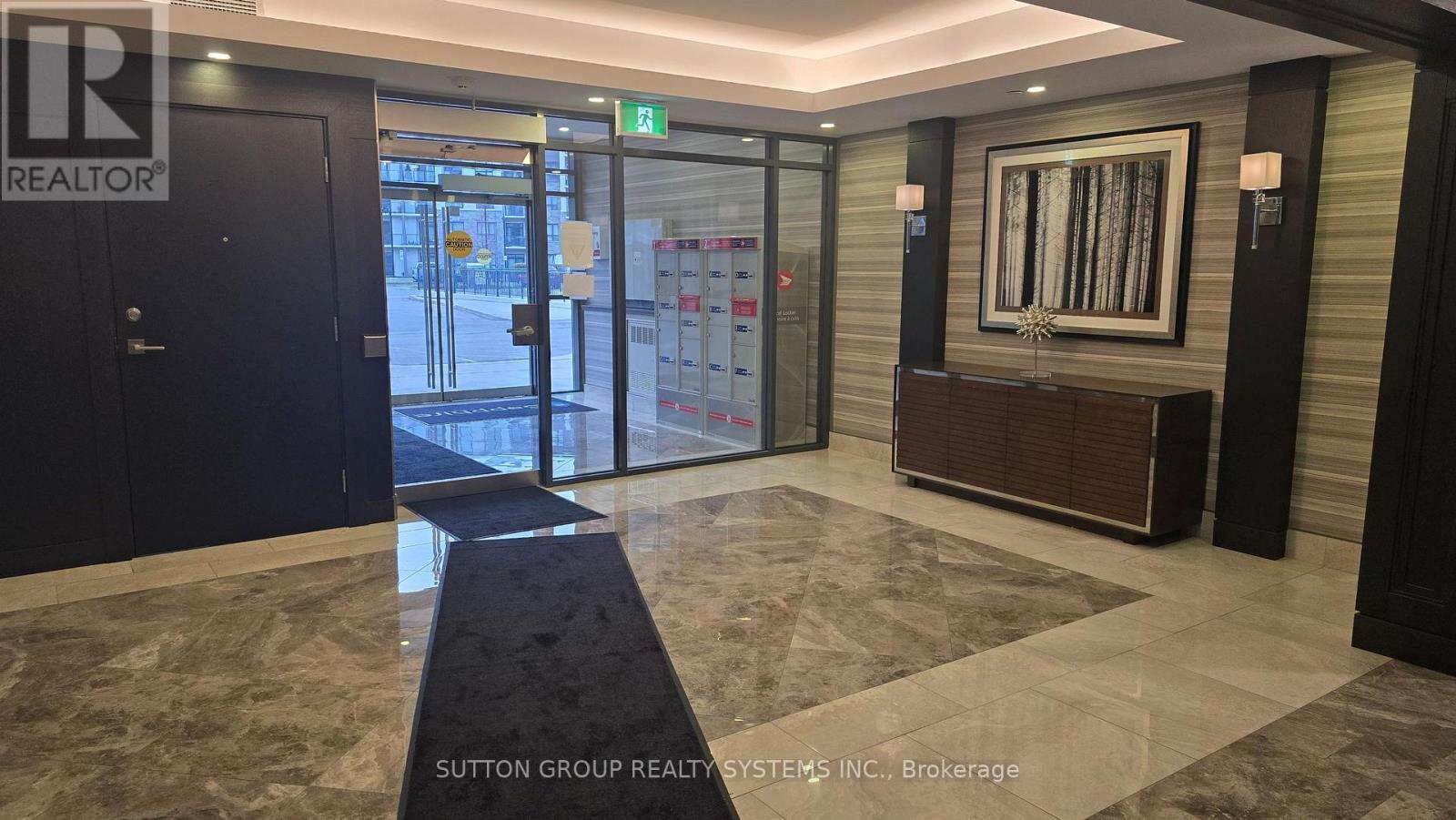 437 - 101 Shoreview Place, Hamilton, ON - Indoor Photo Showing Other Room