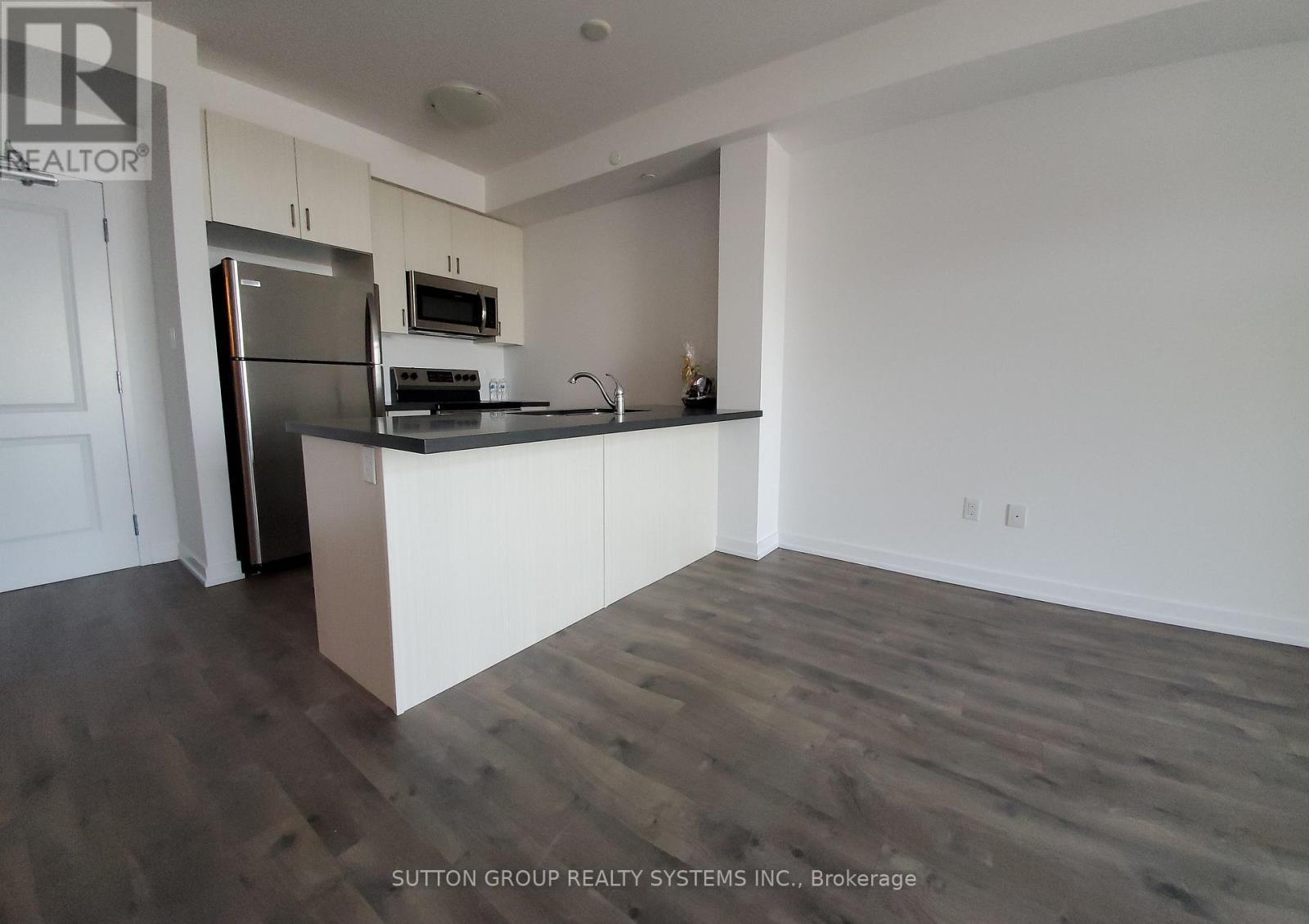 437 - 101 Shoreview Place, Hamilton, ON - Indoor Photo Showing Kitchen
