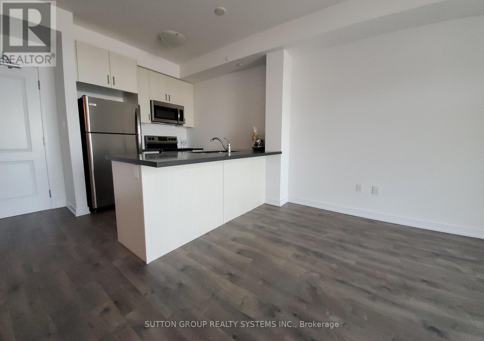 437 - 101 Shoreview Place, Hamilton, ON - Indoor Photo Showing Kitchen