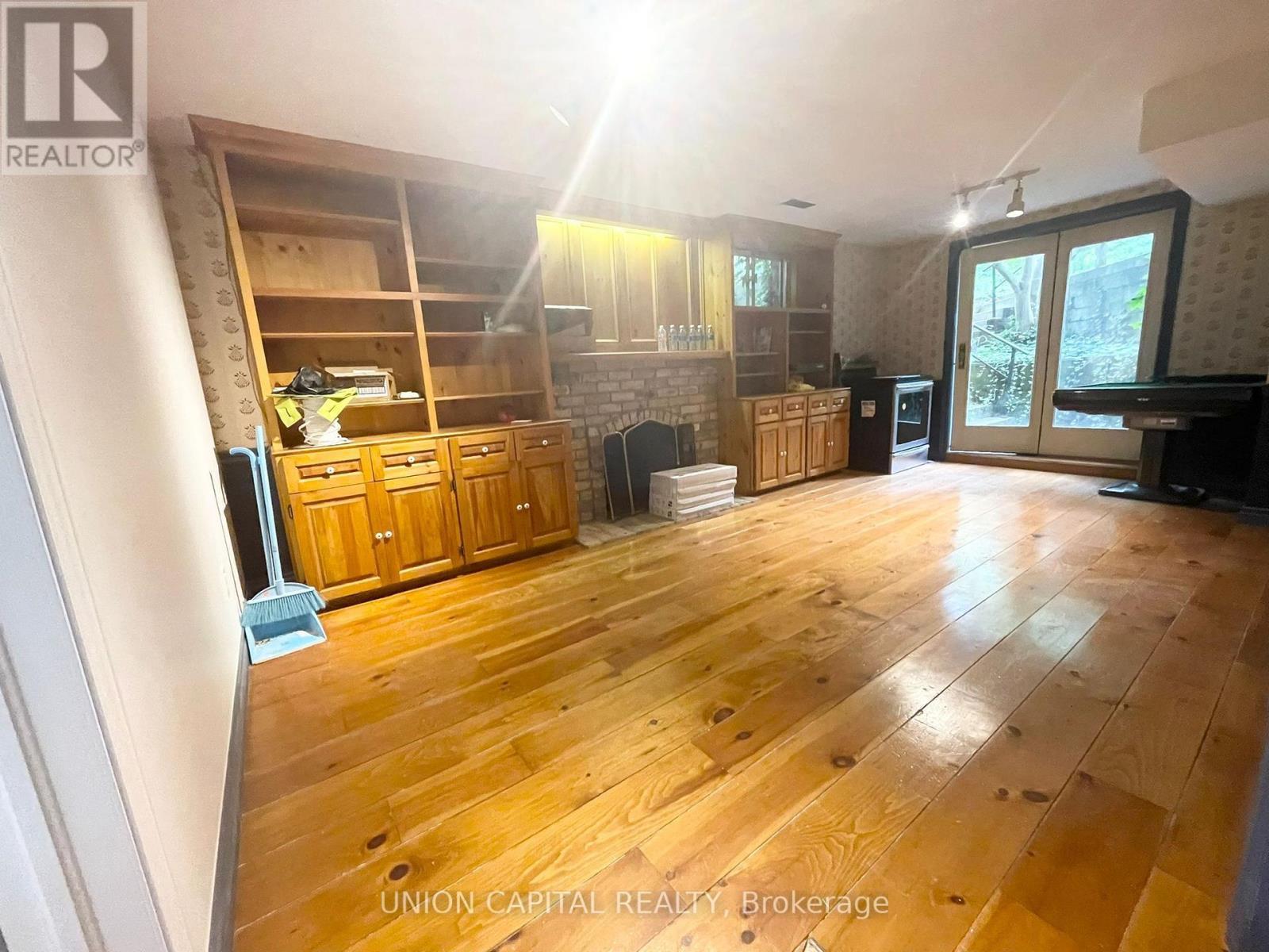 Lower - 3594 Upperdale Park, Mississauga, ON - Indoor Photo Showing Other Room