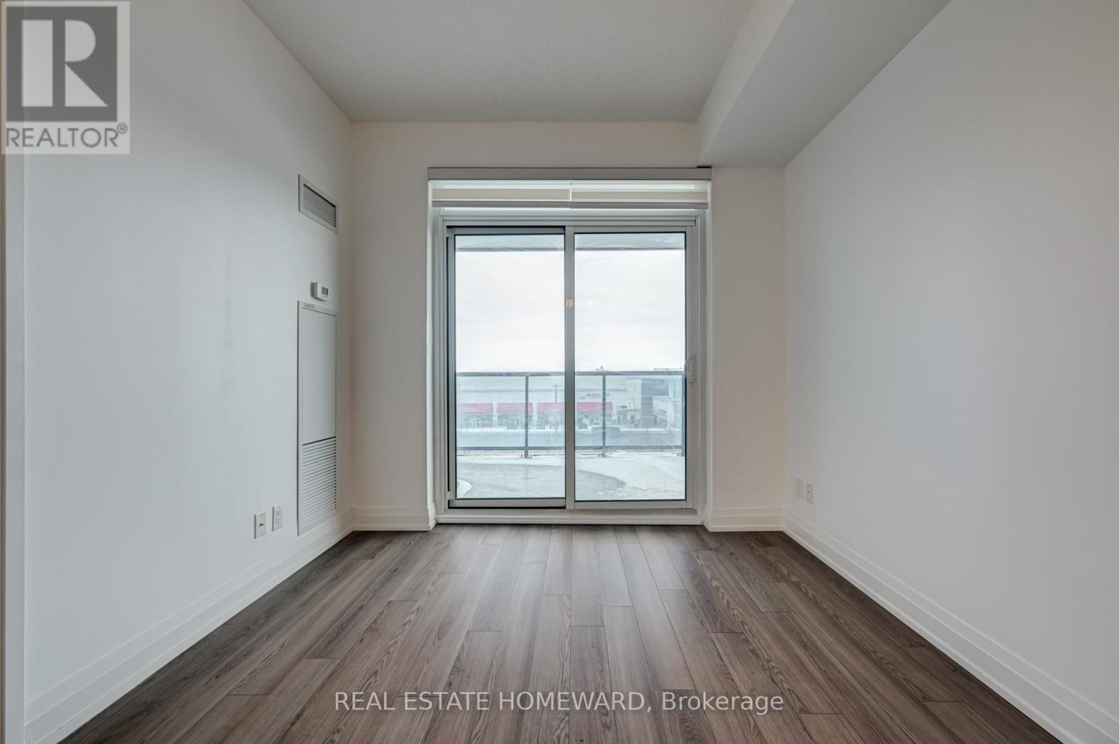 402 - 7165 Yonge Street, Markham, ON - Indoor Photo Showing Other Room