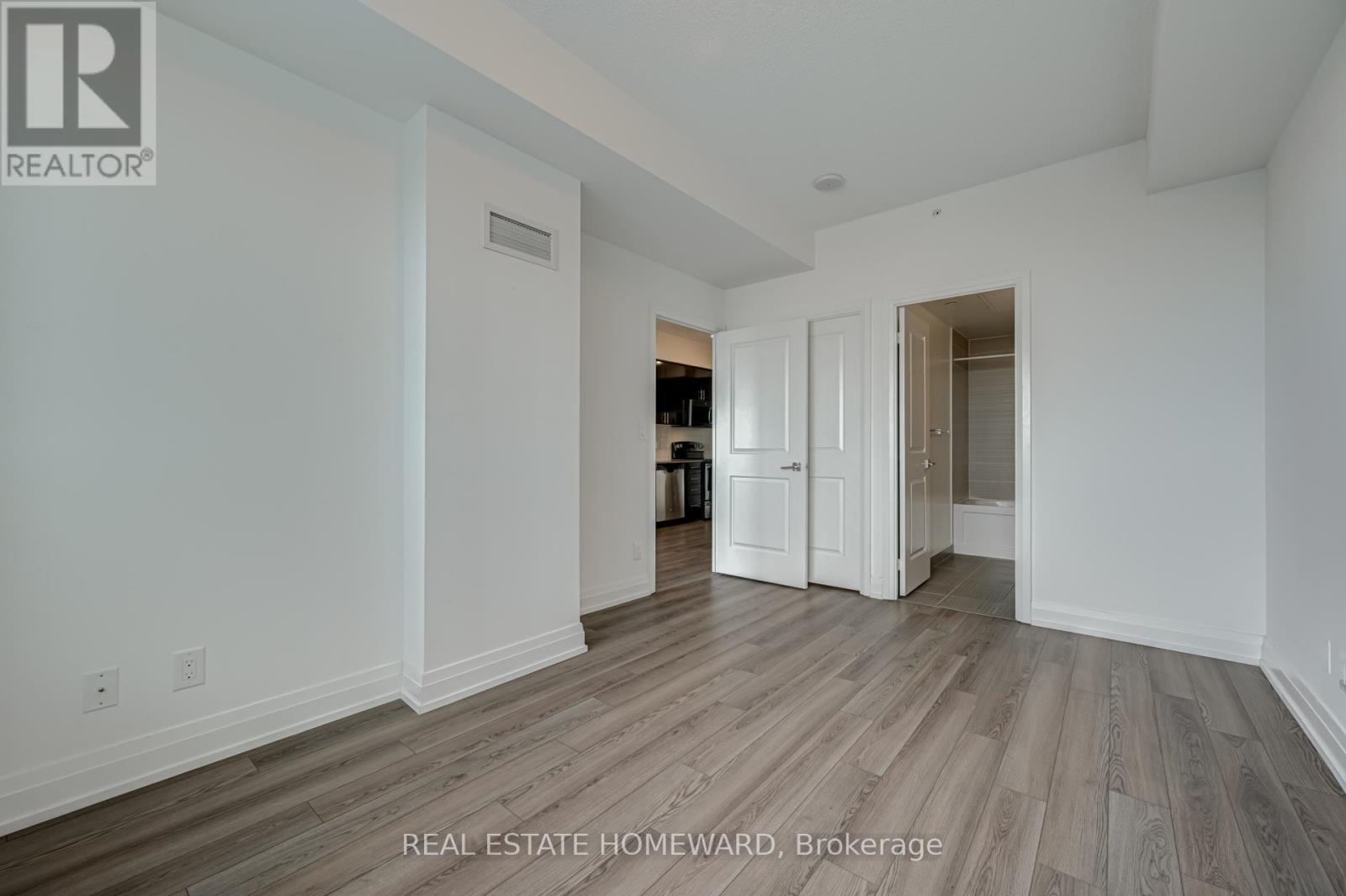 402 - 7165 Yonge Street, Markham, ON - Indoor Photo Showing Other Room