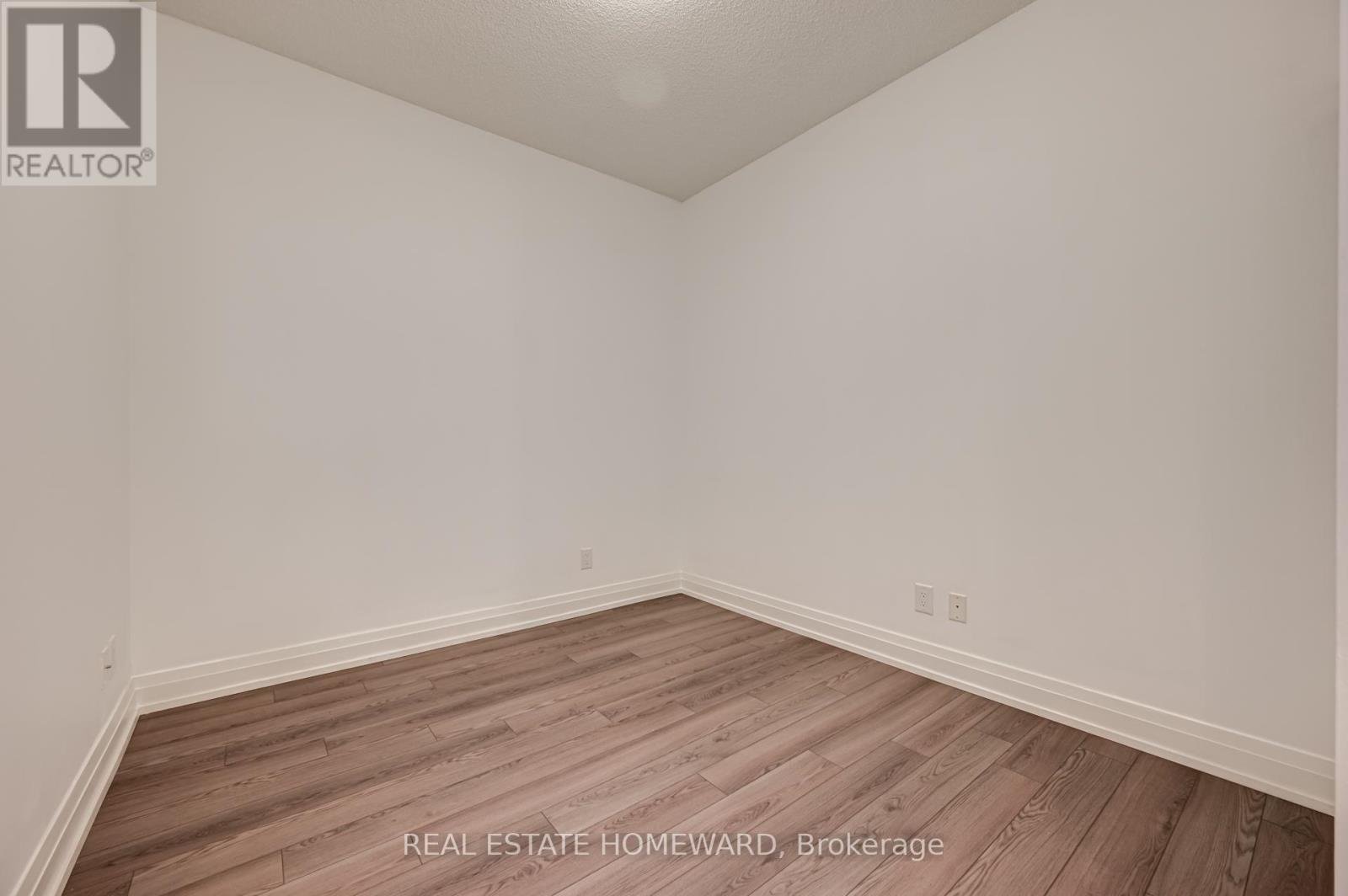 402 - 7165 Yonge Street, Markham, ON - Indoor Photo Showing Other Room