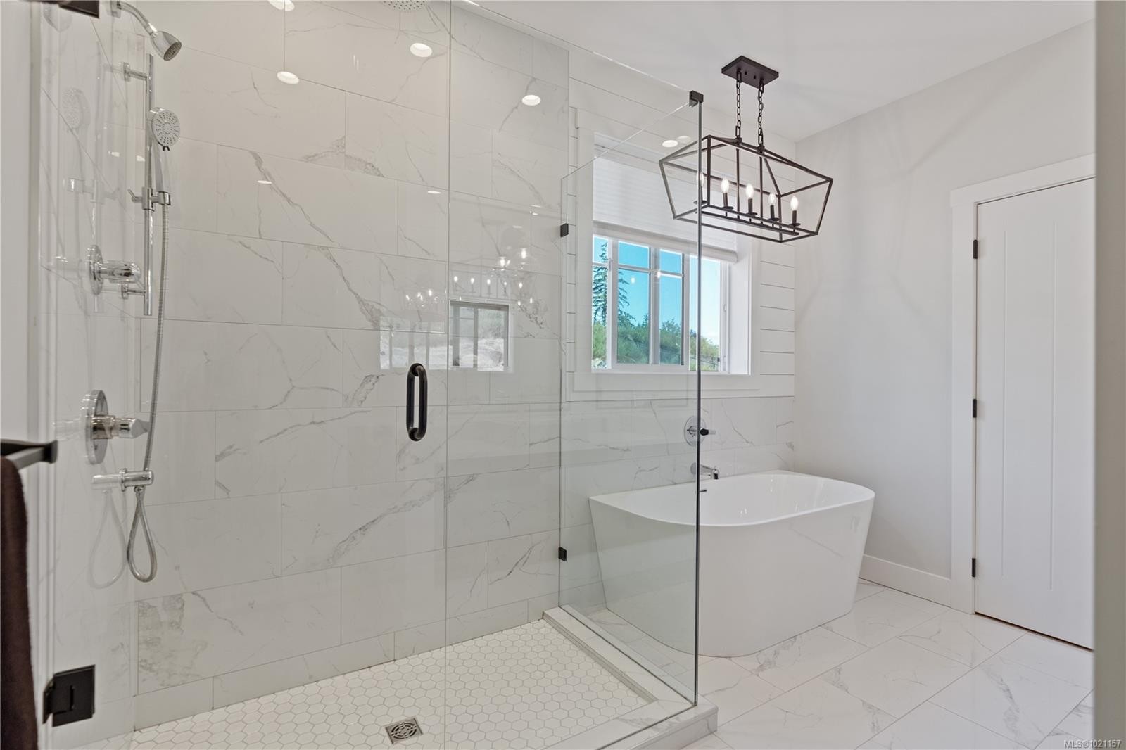 2316 Mountain Heights Dr, Sooke, BC