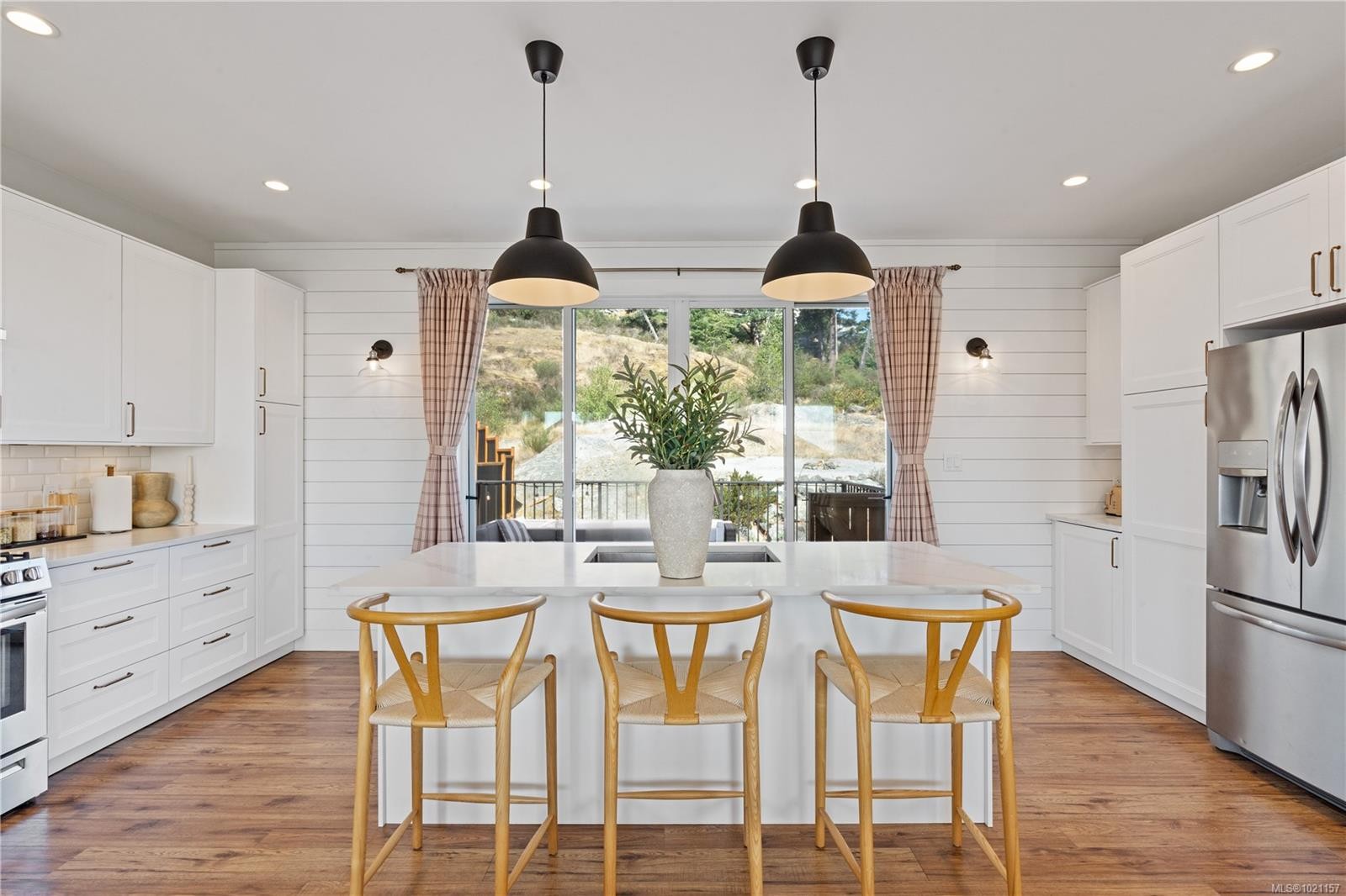 2316 Mountain Heights Dr, Sooke, BC