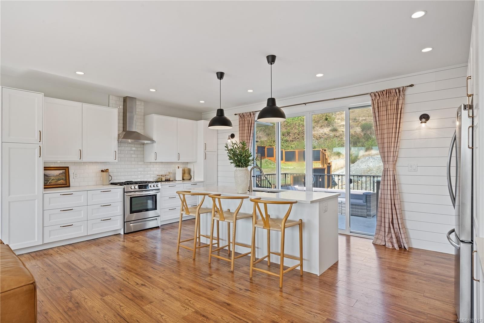 2316 Mountain Heights Dr, Sooke, BC