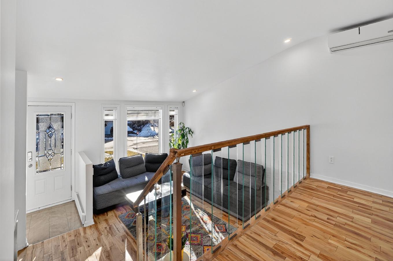 Salon - 790 Rue Sara, Laval (Fabreville), QC - Indoor Photo Showing Other Room