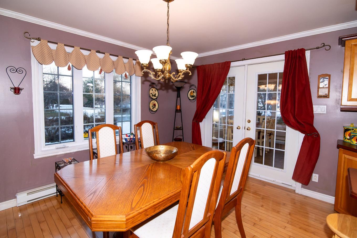 Dining room - 1000 Rue Des Champs, Sainte-Hélène-De-Kamouraska, QC - Indoor Photo Showing Dining Room