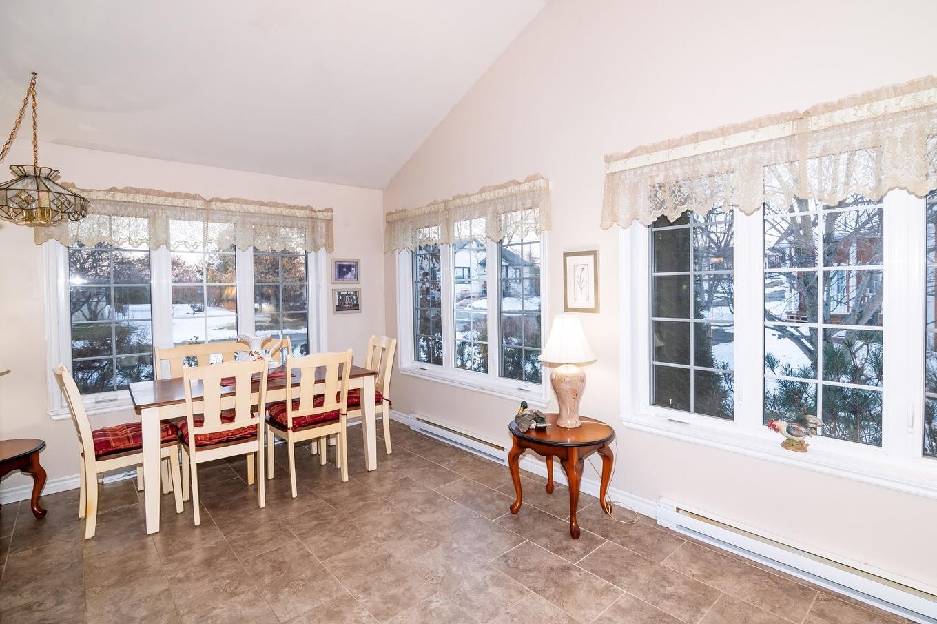 Solarium/Sunroom - 1000 Rue Des Champs, Sainte-Hélène-De-Kamouraska, QC - Indoor Photo Showing Other Room
