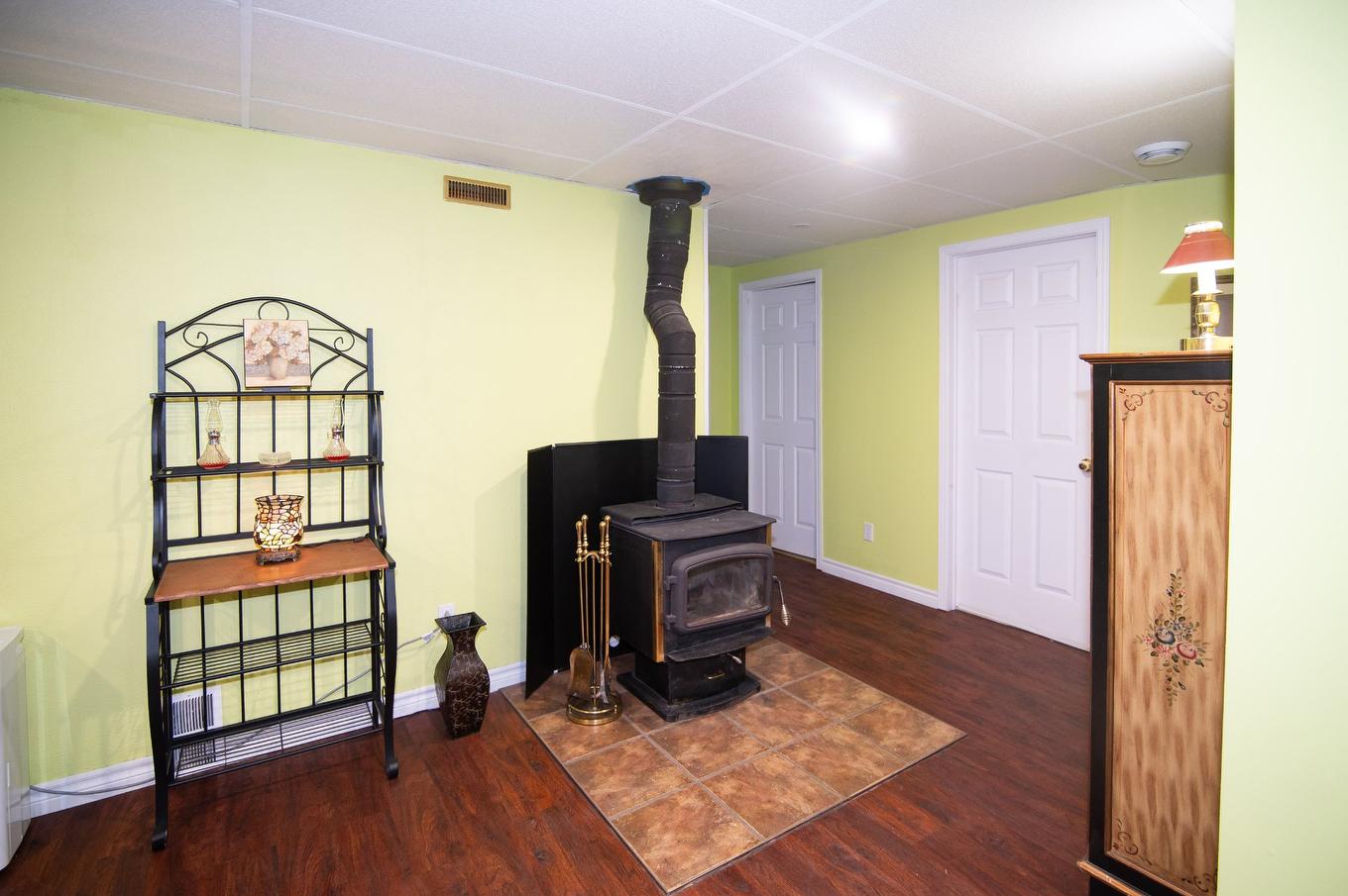 Family room - 1000 Rue Des Champs, Sainte-Hélène-De-Kamouraska, QC - Indoor Photo Showing Other Room