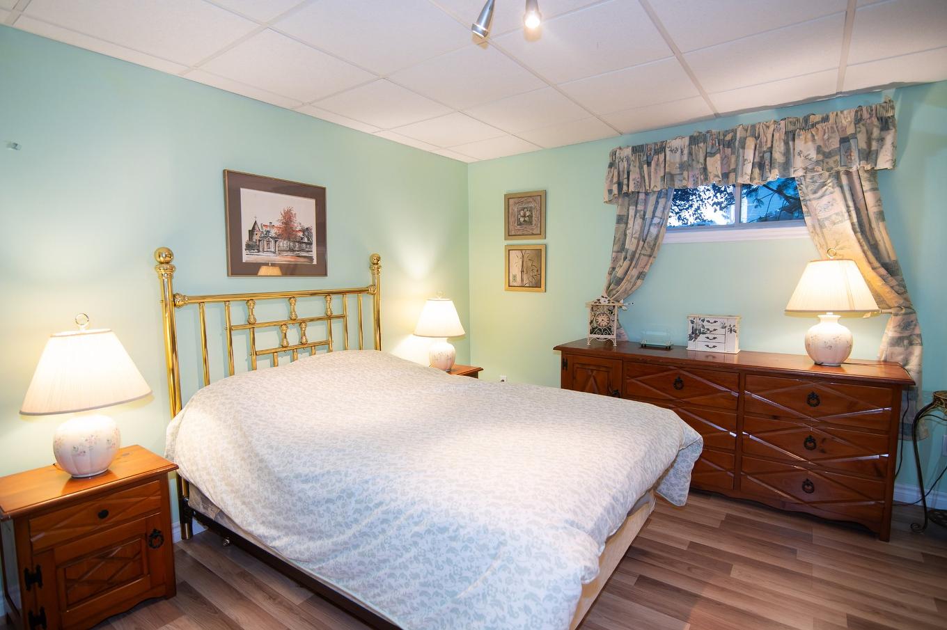 Bedroom - 1000 Rue Des Champs, Sainte-Hélène-De-Kamouraska, QC - Indoor Photo Showing Bedroom