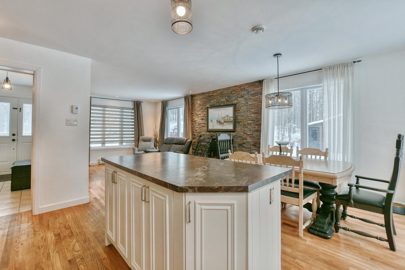 Cuisine - 1478 Rue Plamondon, Prévost, QC - Indoor