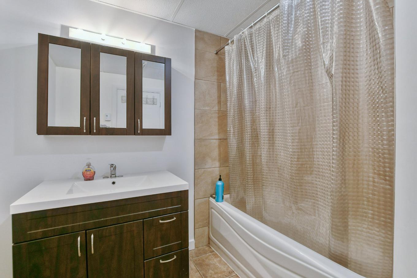 Salle de bains - 1478 Rue Plamondon, Prévost, QC - Indoor Photo Showing Bathroom