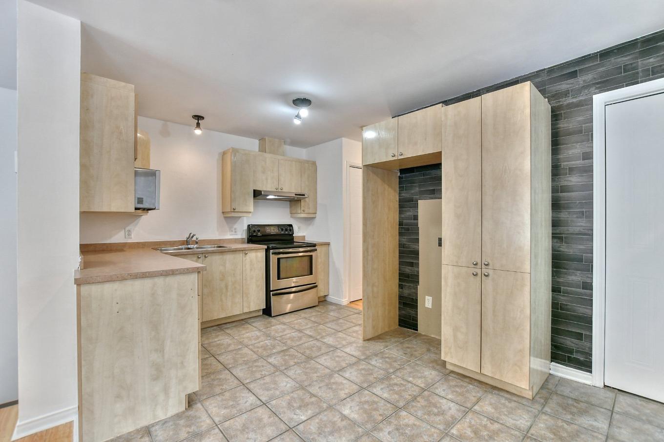 Cuisine - 1478 Rue Plamondon, Prévost, QC - Indoor Photo Showing Kitchen With Double Sink