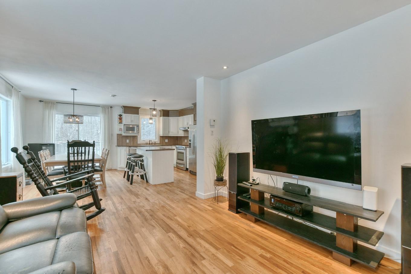 Salon - 1478 Rue Plamondon, Prévost, QC - Indoor Photo Showing Living Room