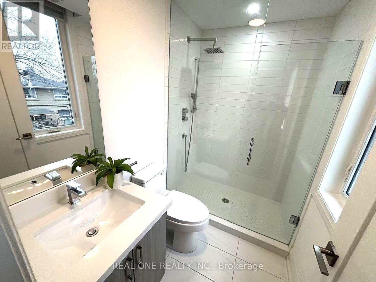 3 - 35 Dervock Crescent, Toronto, ON - Indoor Photo Showing Bathroom