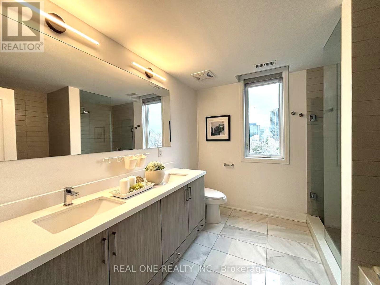3 - 35 Dervock Crescent, Toronto, ON - Indoor Photo Showing Bathroom