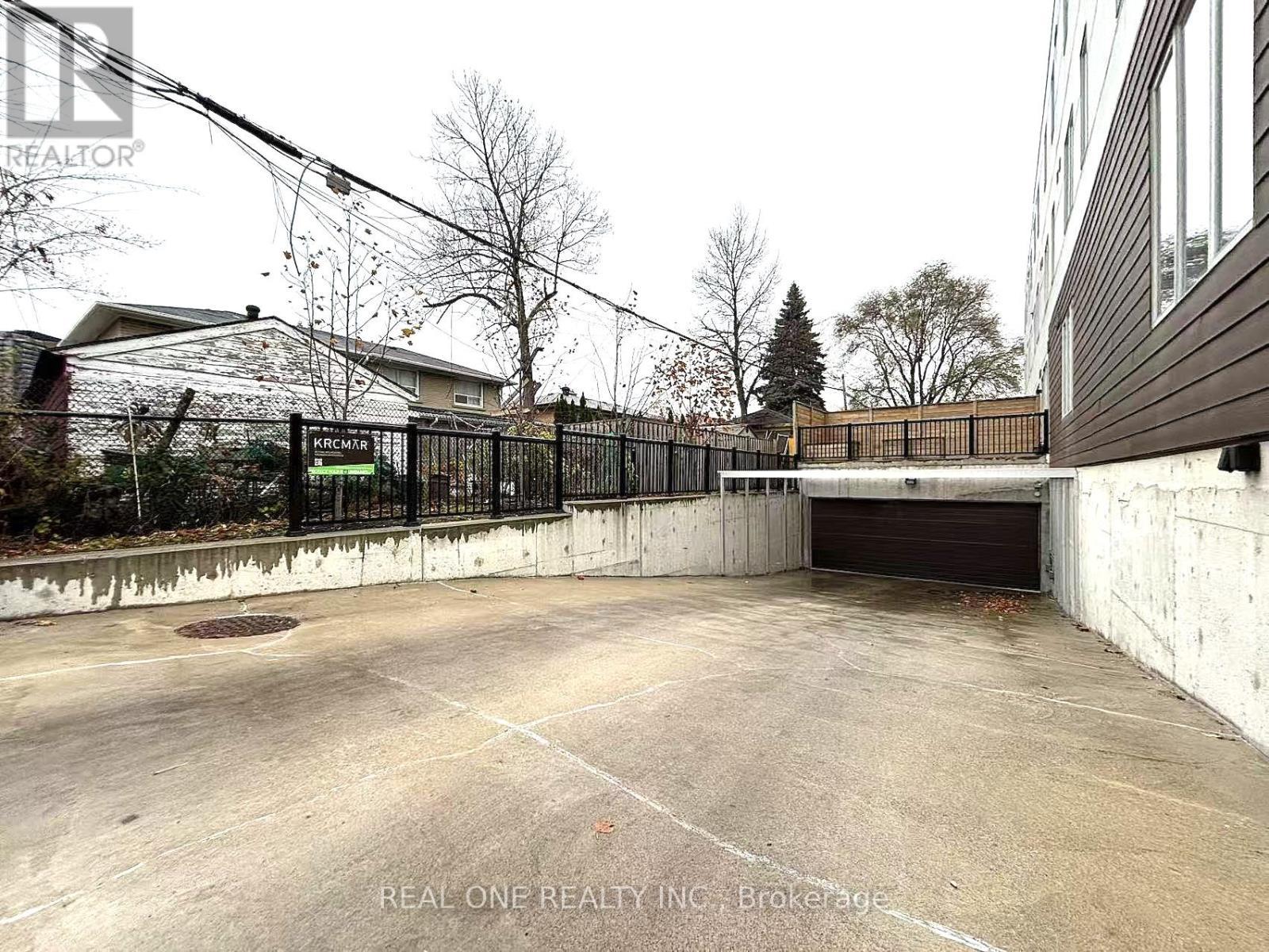 3 - 35 Dervock Crescent, Toronto, ON - Outdoor