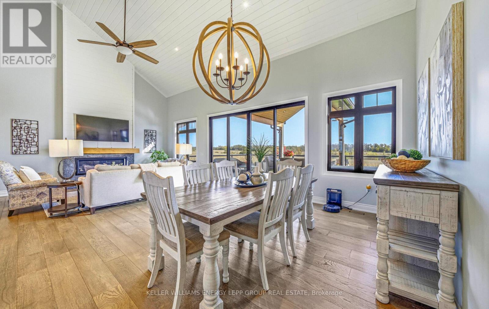 305 Glenarm Road, Kawartha Lakes (Eldon), ON - Indoor Photo Showing Dining Room