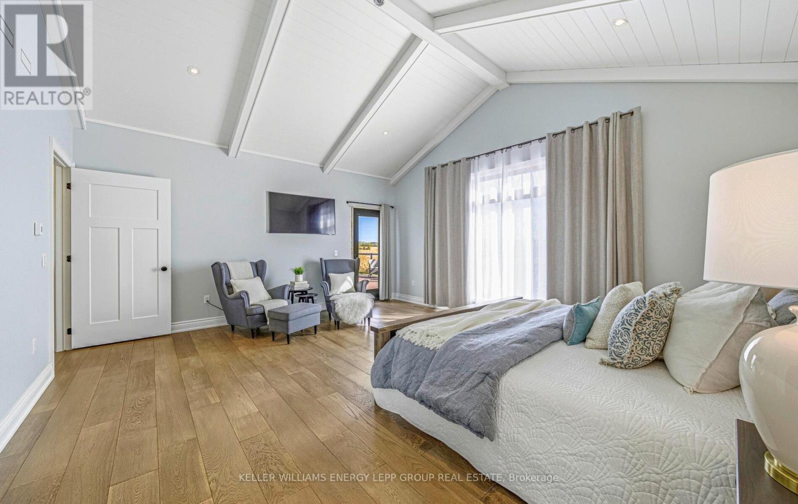 305 Glenarm Road, Kawartha Lakes (Eldon), ON - Indoor Photo Showing Bedroom