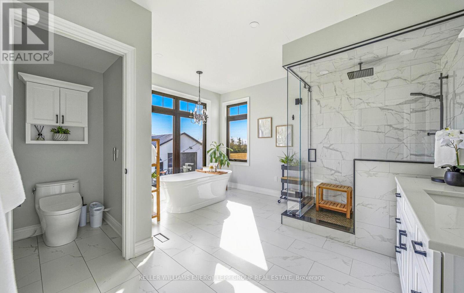 305 Glenarm Road, Kawartha Lakes (Eldon), ON - Indoor Photo Showing Bathroom