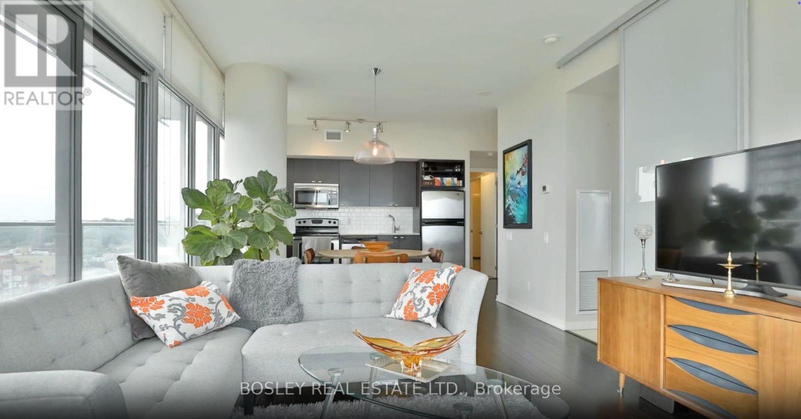 1405 - 103 The Queensway, Toronto, ON - Indoor Photo Showing Living Room