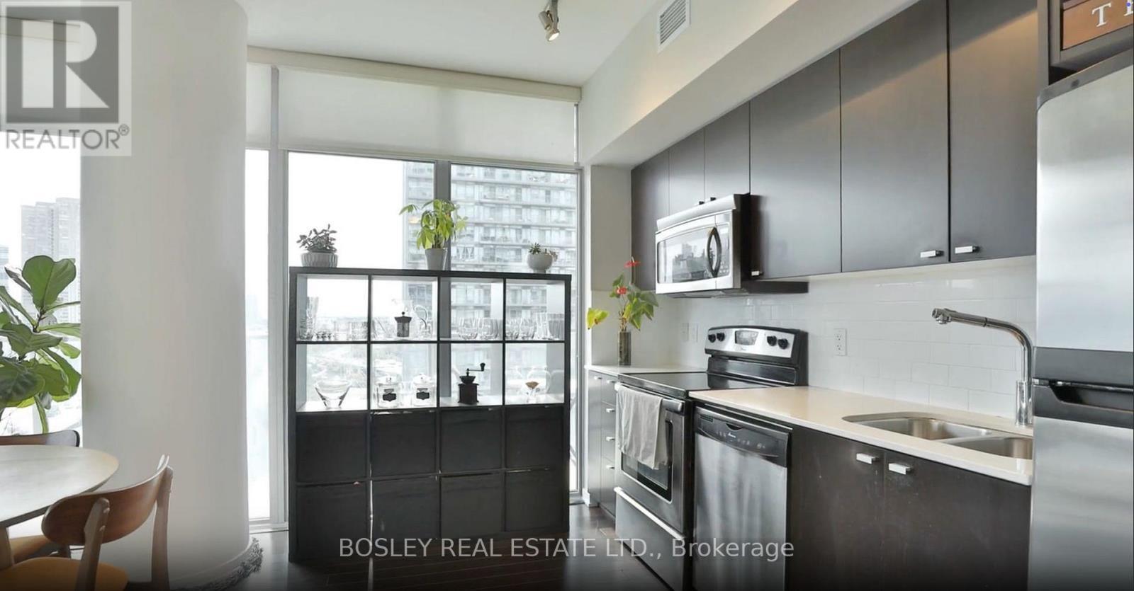 1405 - 103 The Queensway, Toronto, ON - Indoor Photo Showing Kitchen With Double Sink With Upgraded Kitchen