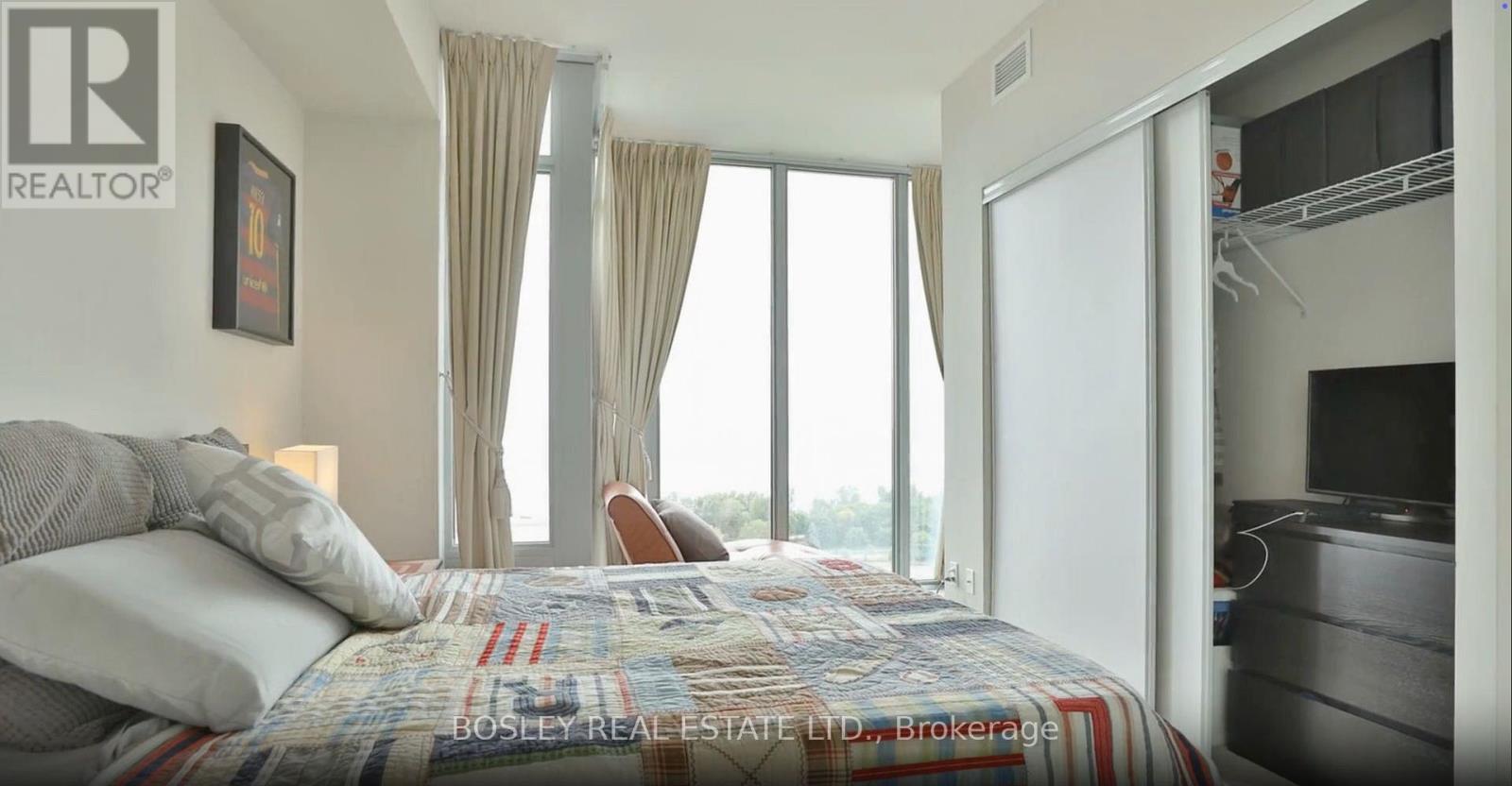 1405 - 103 The Queensway, Toronto, ON - Indoor Photo Showing Bedroom