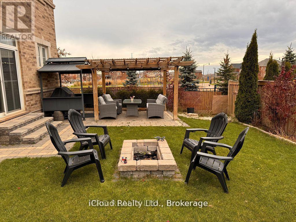 27 Tysonville Circle, Brampton, ON - Outdoor