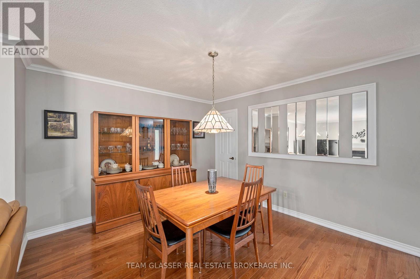 41 - 55 Fiddlers Green Road, London North (North P), ON - Indoor Photo Showing Dining Room