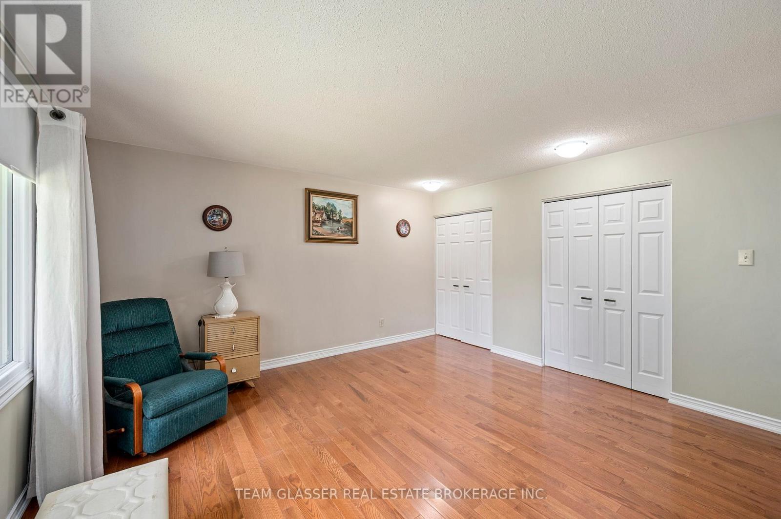 41 - 55 Fiddlers Green Road, London North (North P), ON - Indoor