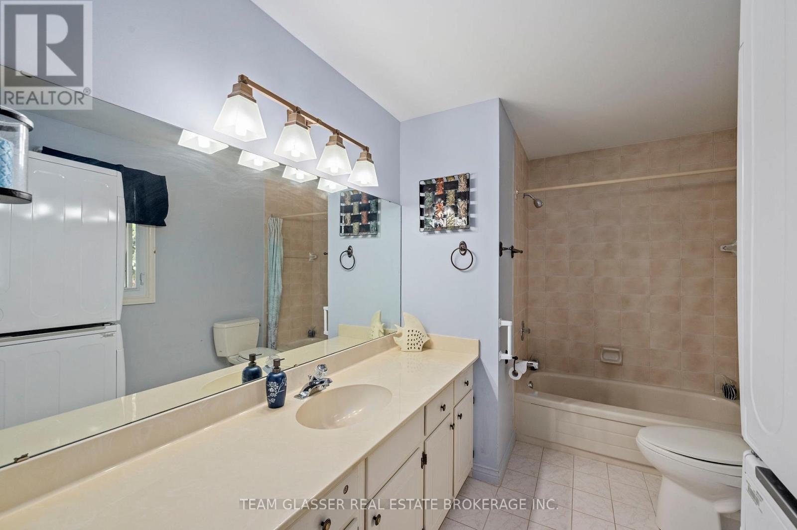 41 - 55 Fiddlers Green Road, London North (North P), ON - Indoor Photo Showing Bathroom