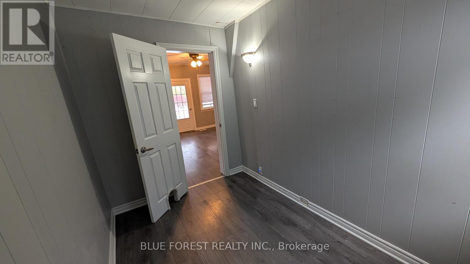 8516 Townsend Line, Lambton Shores (Arkona), ON - Indoor Photo Showing Other Room