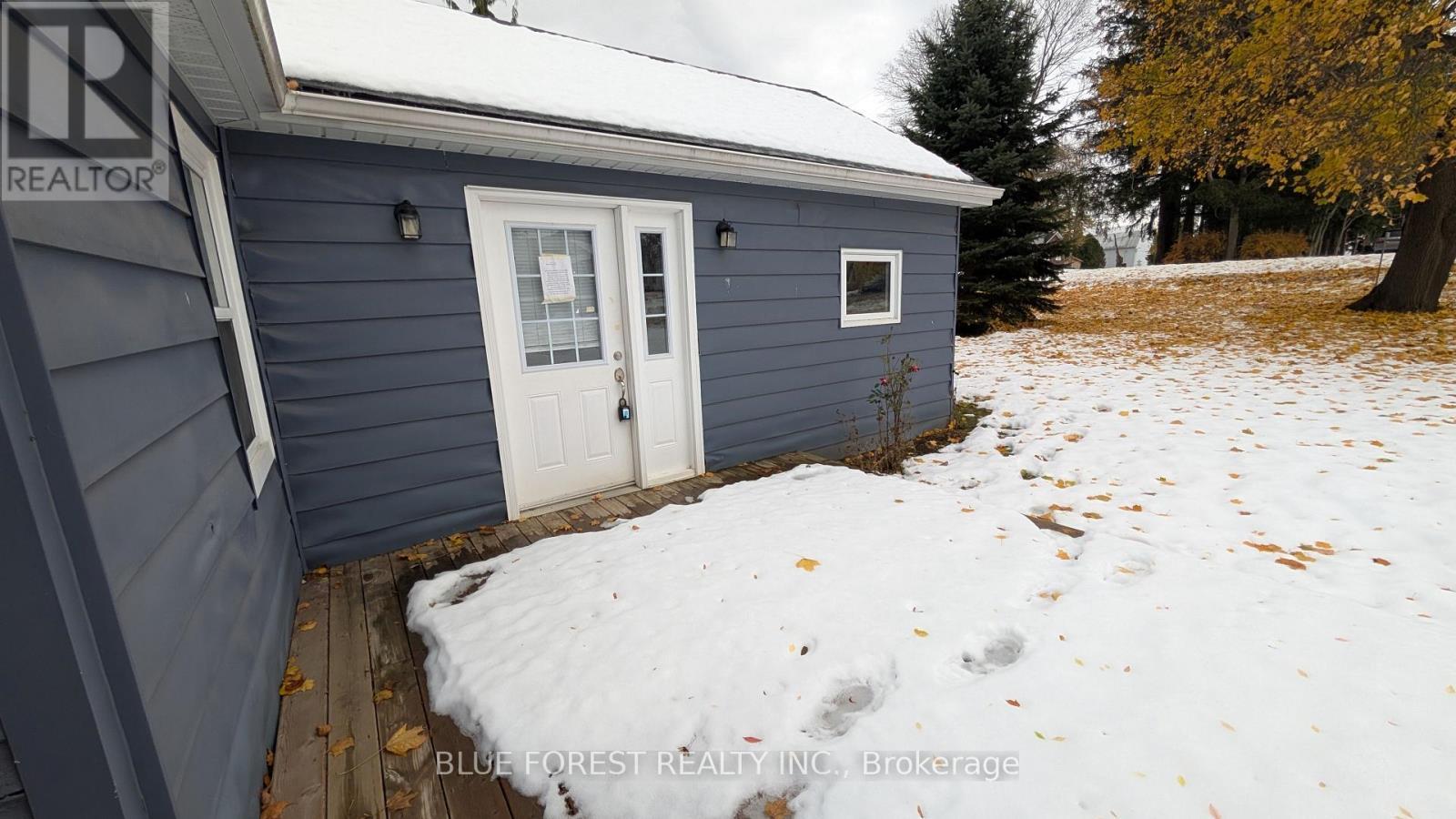 8516 Townsend Line, Lambton Shores (Arkona), ON - Outdoor With Exterior