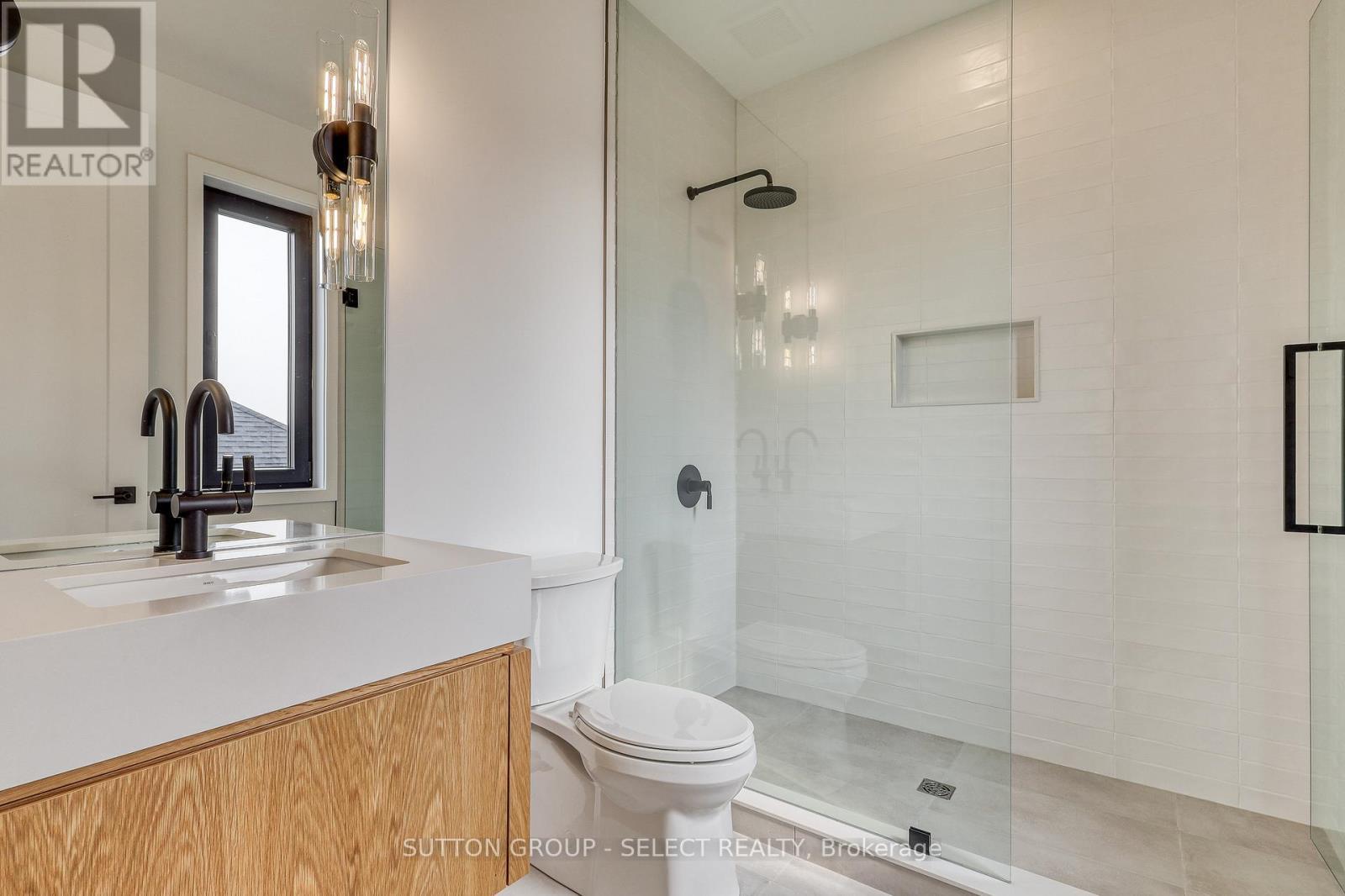 169 Edgewater Boulevard, Middlesex Centre (Kilworth), ON - Indoor Photo Showing Bathroom
